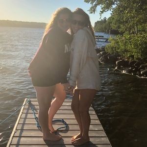 Meet your Posher, Ellsie